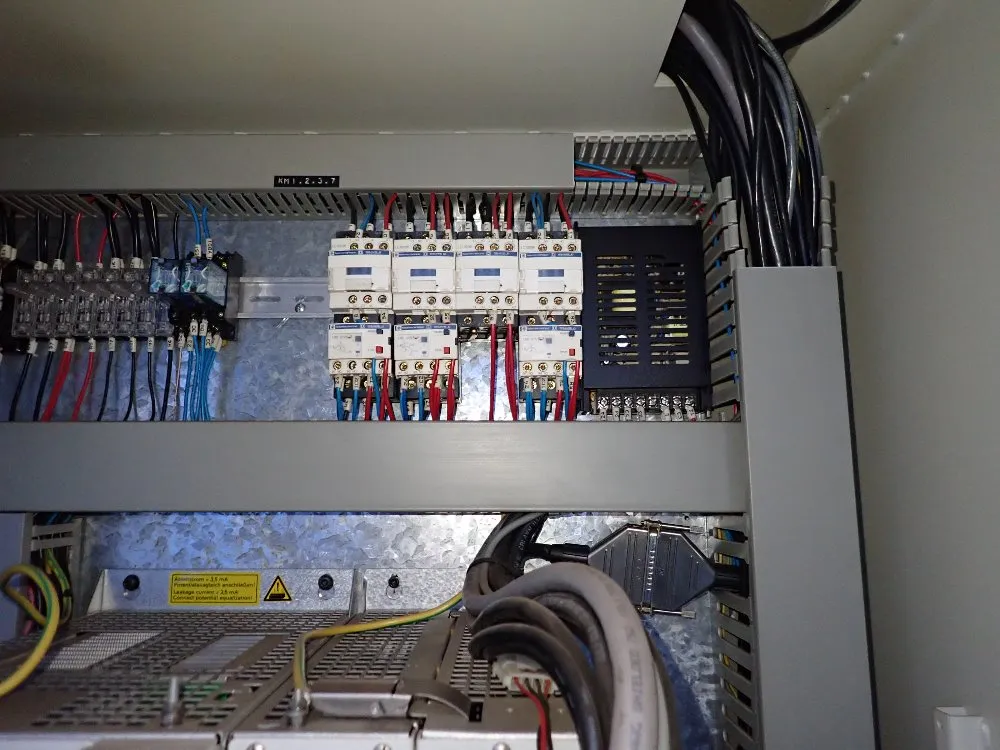 Chevalier 12 1/2" X 27 1/2" Cnc Vmc - 1418 Vmc-40