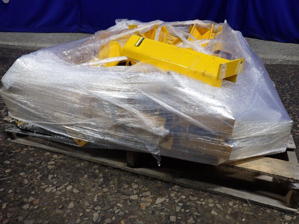 Rellus Solutions Post Protector - Zy-t8-18w1200bixx-1