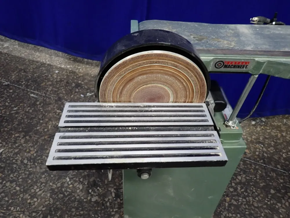 Central Machinery 6" Belt X9" Disc Combination Sander - 61750