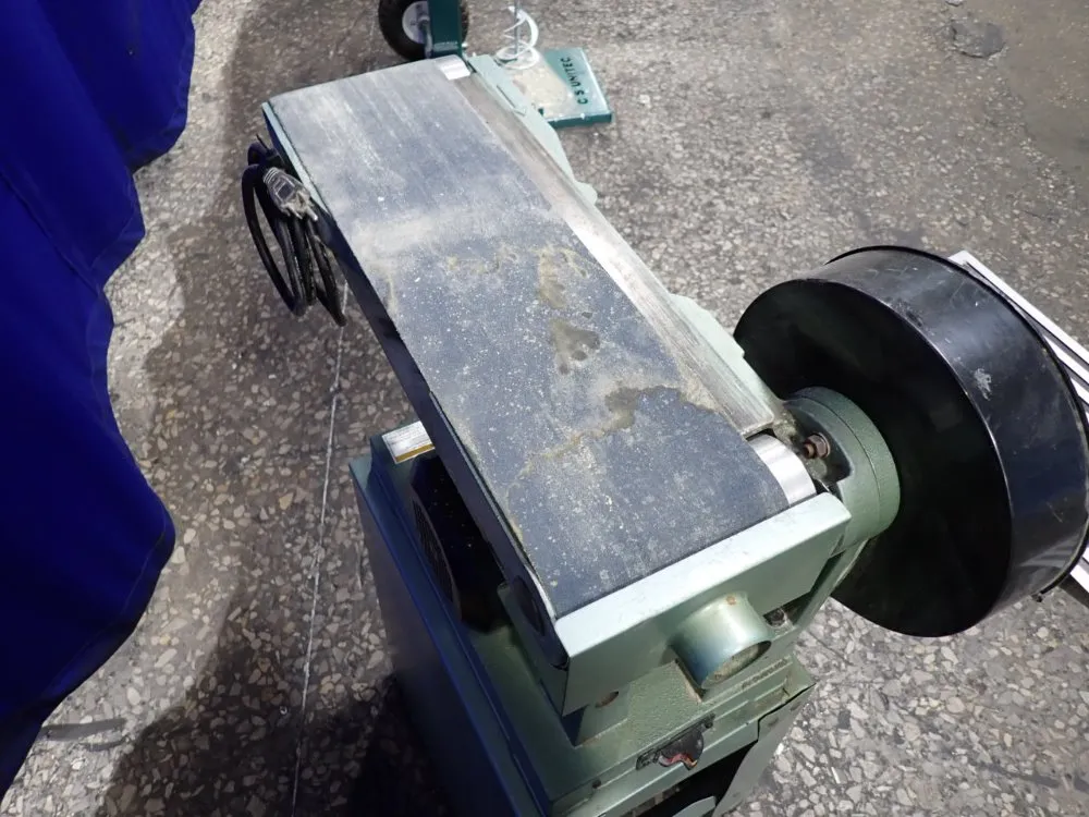 Central Machinery 6" Belt X9" Disc Combination Sander - 61750