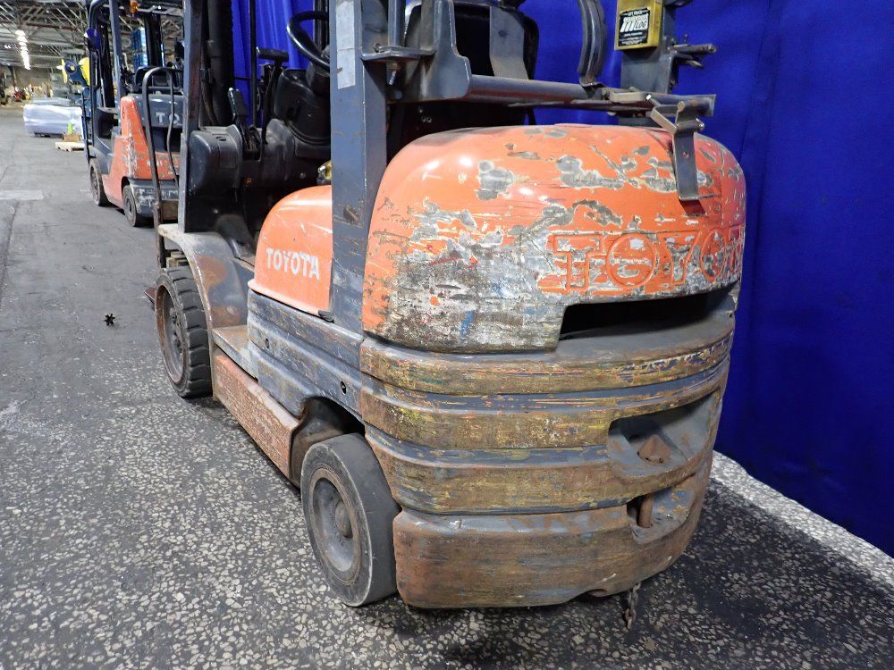 Toyota 5340 Lbs 42-6fgcu25 Propane Forklift - 42-6fgcu25