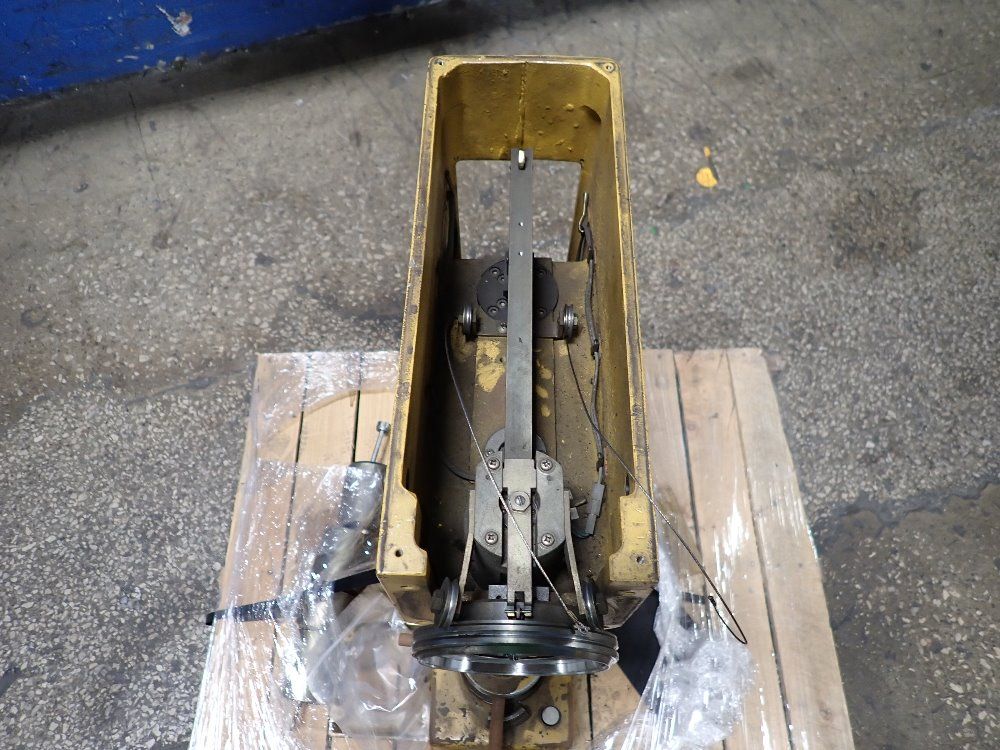 Buehler Hardness Tester - 1800-2000