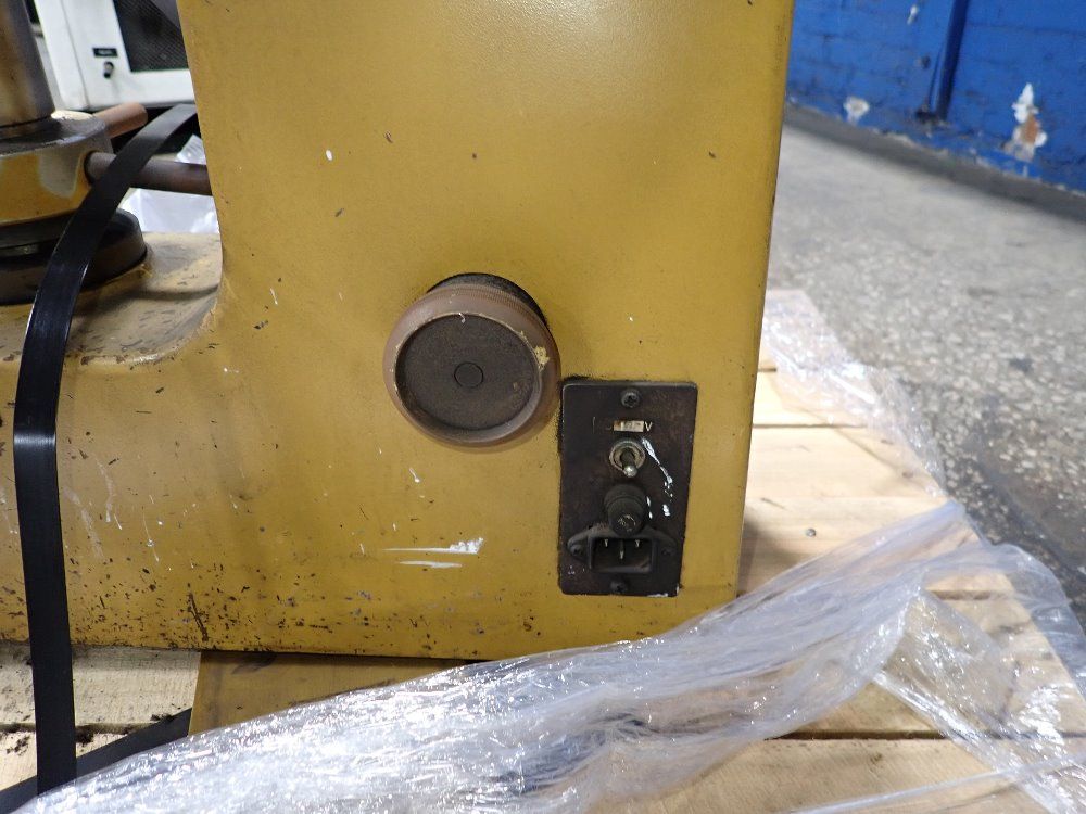 Buehler Hardness Tester - 1800-2000