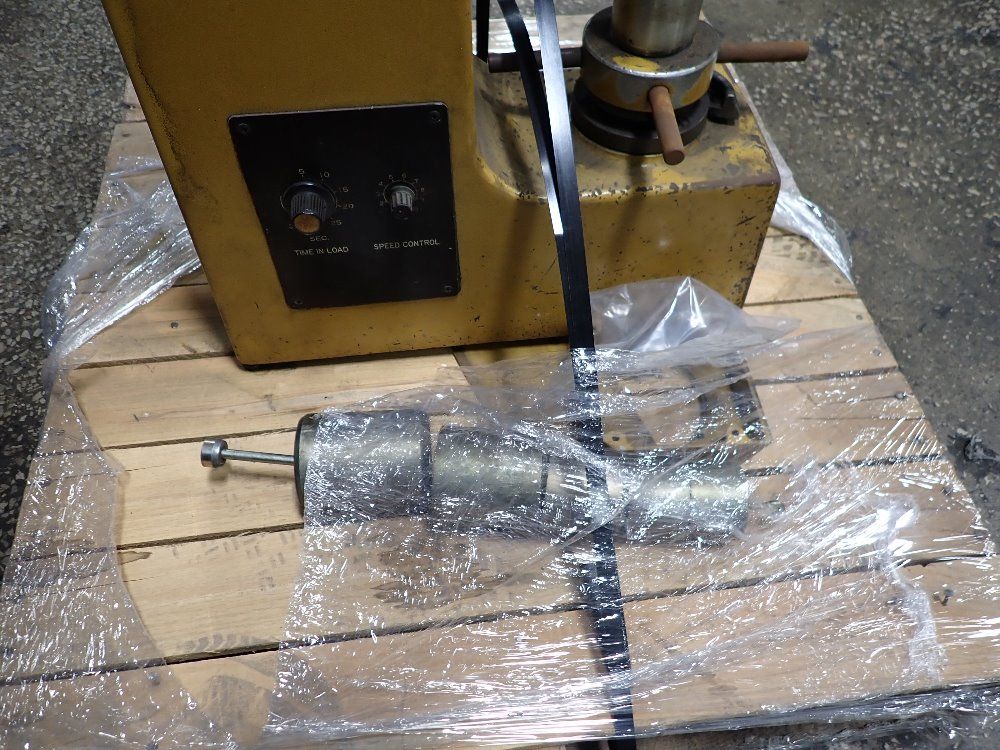 Buehler Hardness Tester - 1800-2000