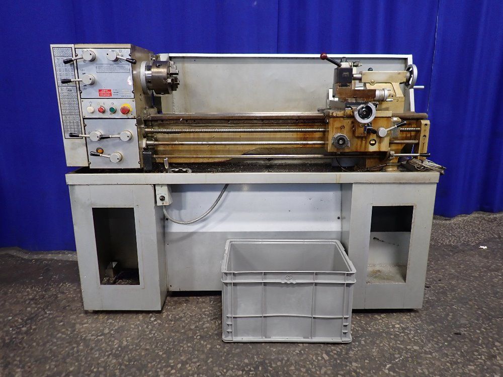 Vectrax 15"/16" X 42" 2001 Vectrax 82837915 Gap Bed Lathe - 82837915