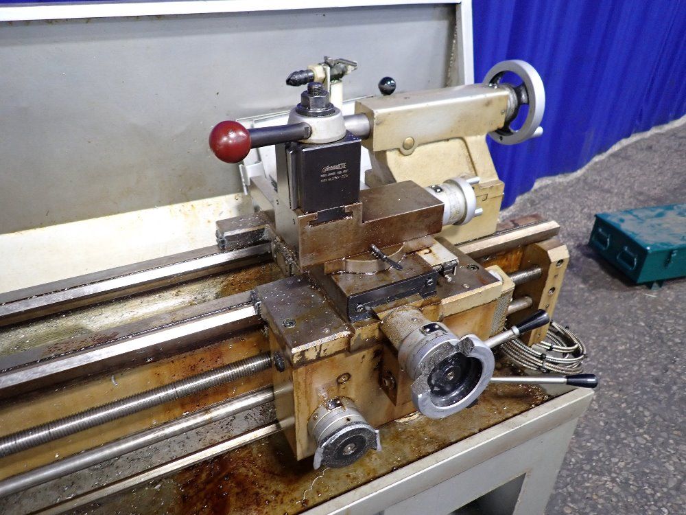 Vectrax 15"/16" X 42" 2001 Vectrax 82837915 Gap Bed Lathe - 82837915