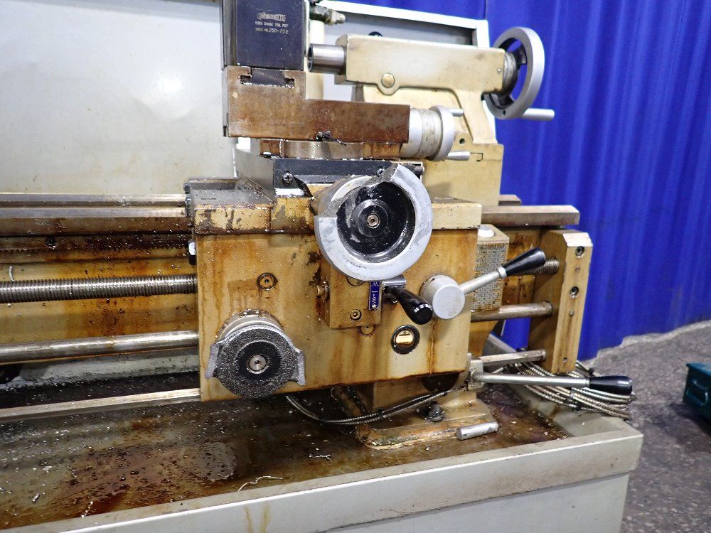 Vectrax 15"/16" X 42" 2001 Vectrax 82837915 Gap Bed Lathe - 82837915