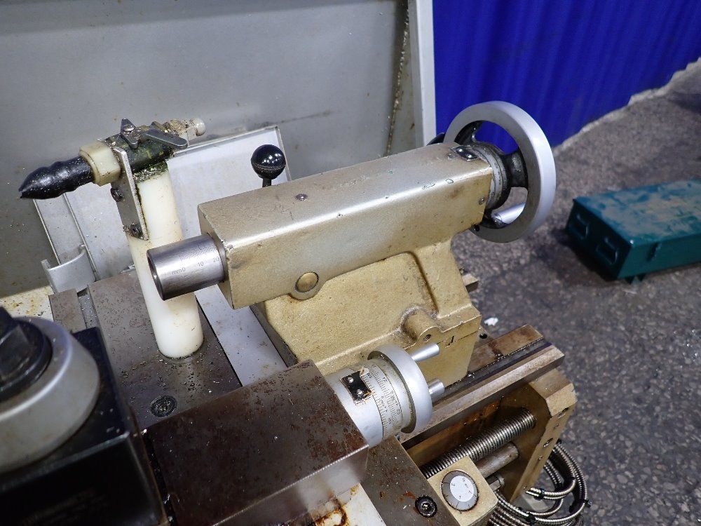 Vectrax 15"/16" X 42" 2001 Vectrax 82837915 Gap Bed Lathe - 82837915