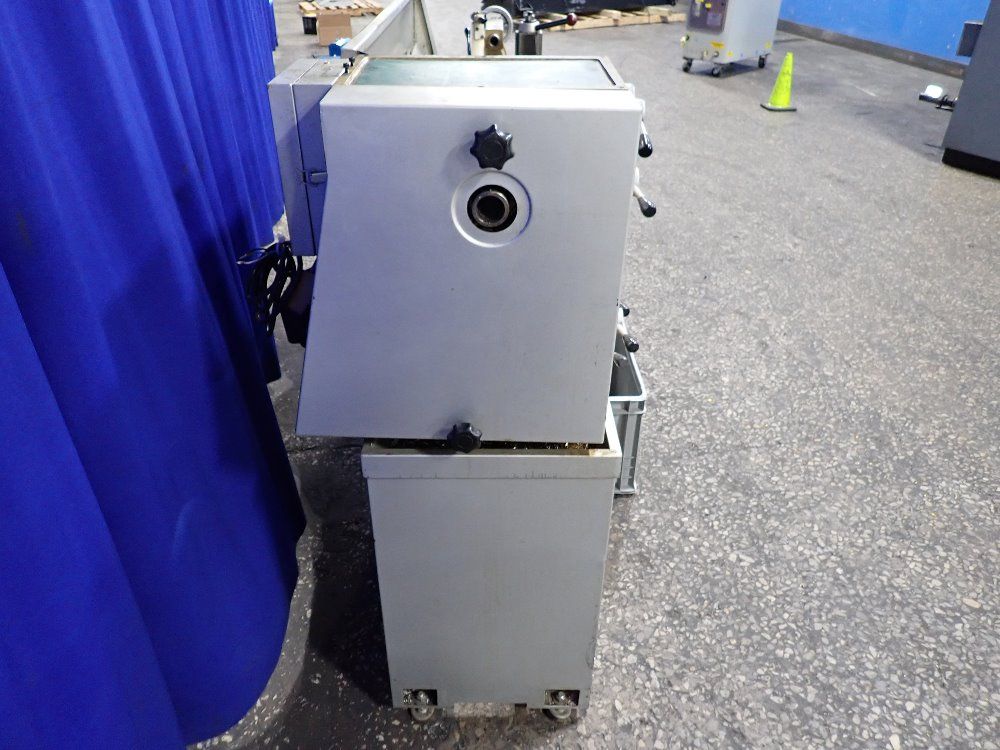 Vectrax 15"/16" X 42" 2001 Vectrax 82837915 Gap Bed Lathe - 82837915