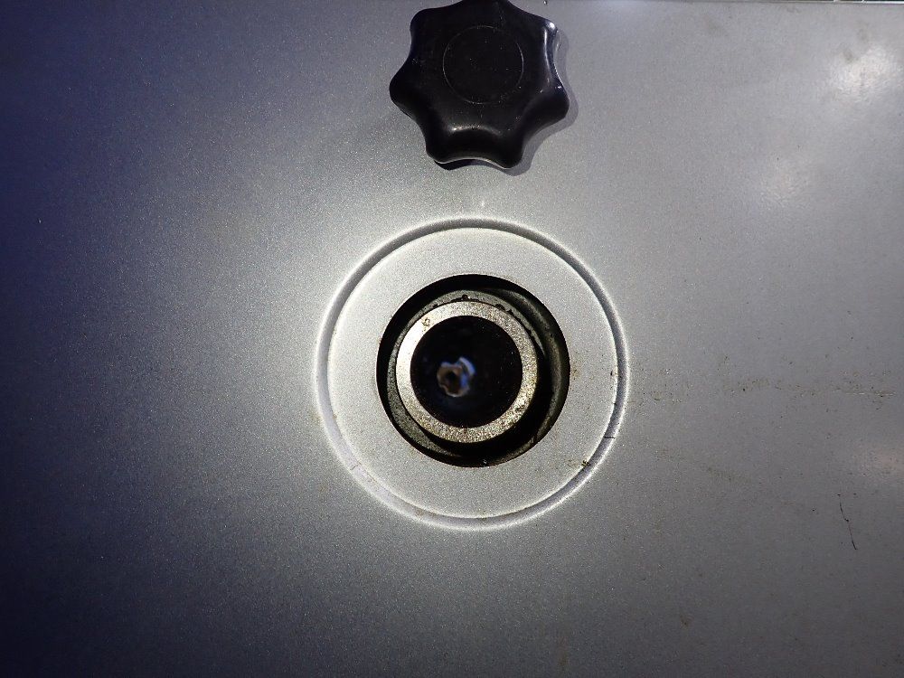 Vectrax 15"/16" X 42" 2001 Vectrax 82837915 Gap Bed Lathe - 82837915