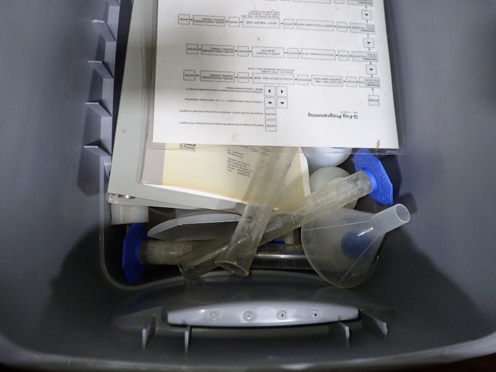 Q-fog 43" X 28" X 17" Q-fog/cct 600 Cyclic Corrosion Tester - Q-fog/cct 600