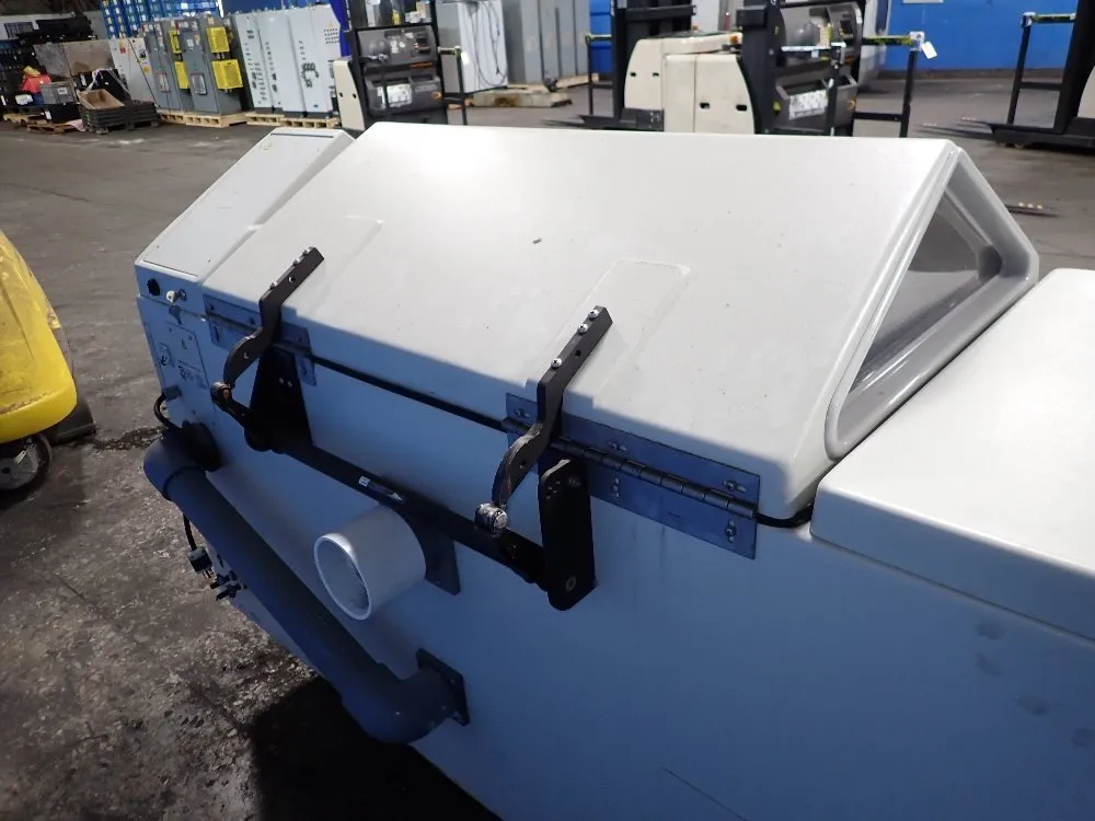 Q-fog 43" X 28" X 17" Q-fog/cct 600 Cyclic Corrosion Tester - Q-fog/cct 600