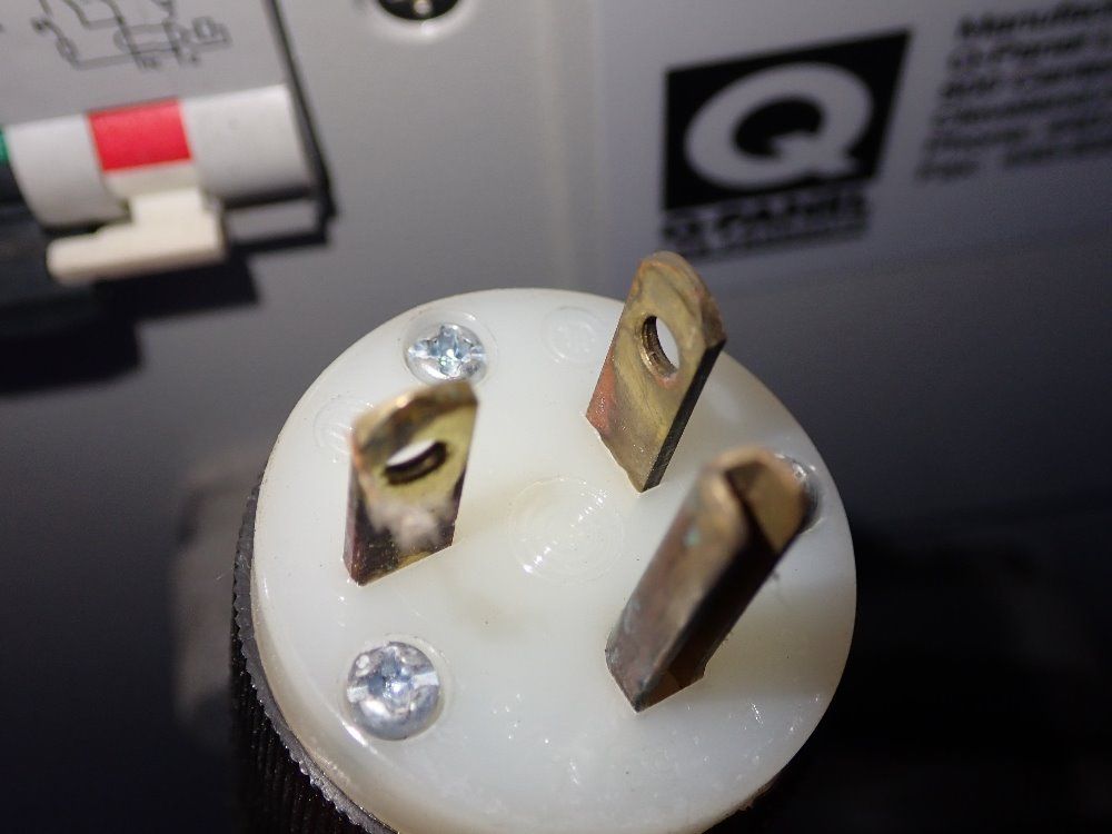 Q-fog 43" X 28" X 17" Q-fog/cct 600 Cyclic Corrosion Tester - Q-fog/cct 600