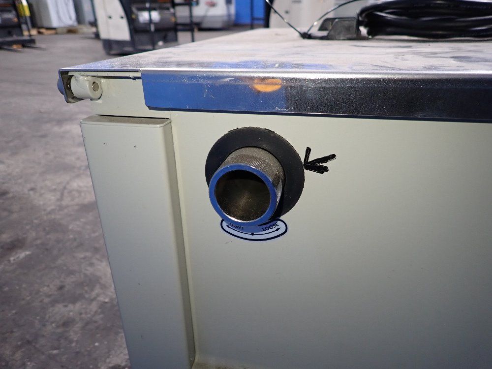 Uline 28" Strapping Machine - H-959