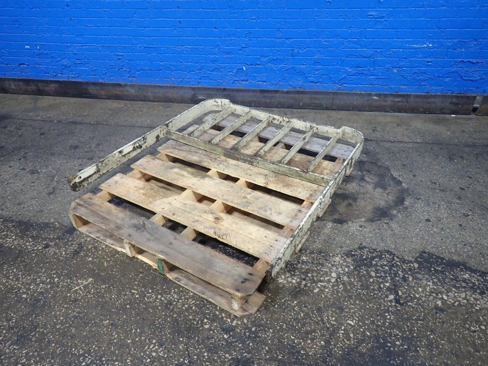 Used Forklift Mast Guard | HGR*24