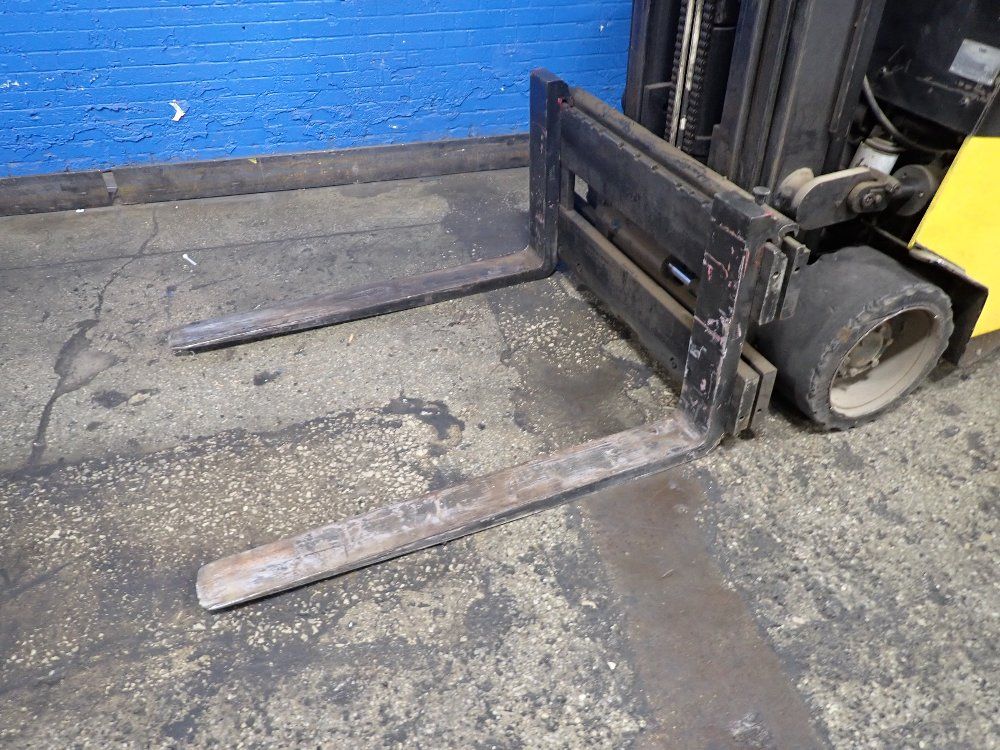 Yale 6000 Lbs Electric Forklift - Erc06fcn365e083