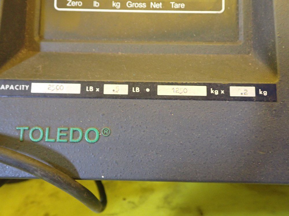 Toledo 2500 Lbs Scale - 8142