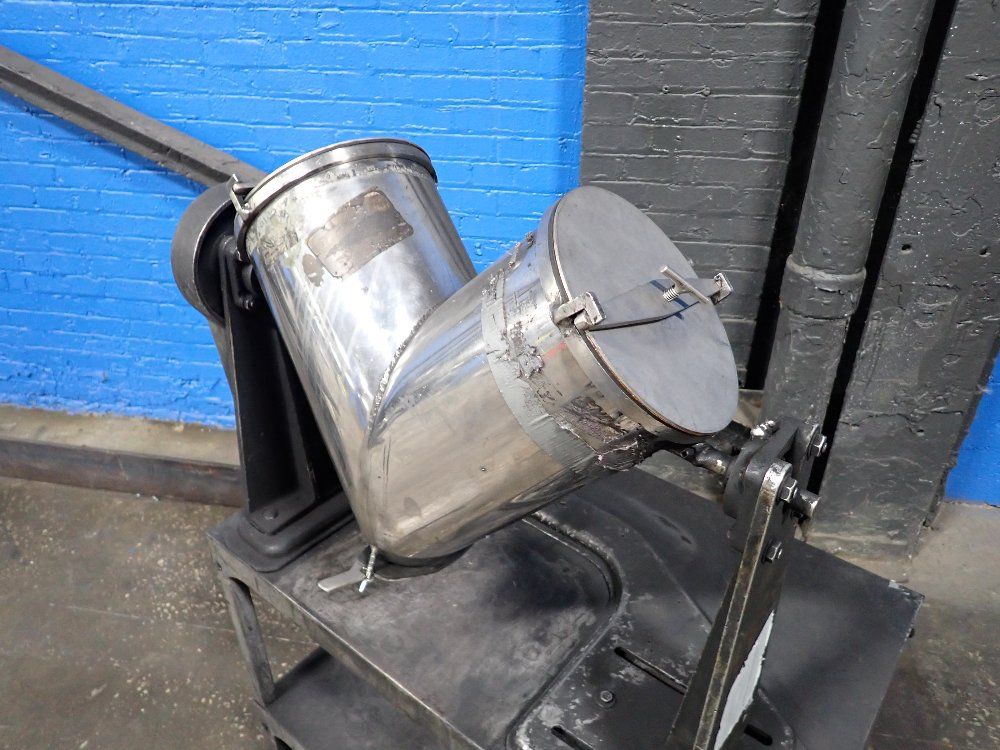 Patternson-kelley 1/3 Hp Twin Shell Dry Blender - Lb-6579r