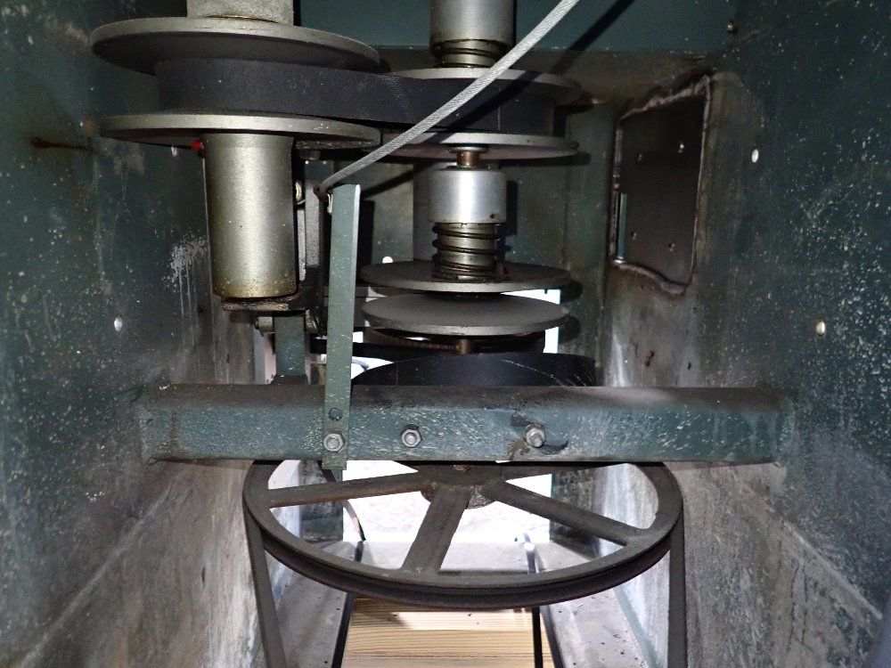 R. Howard Flat Lapping Mahcine - 6y-1