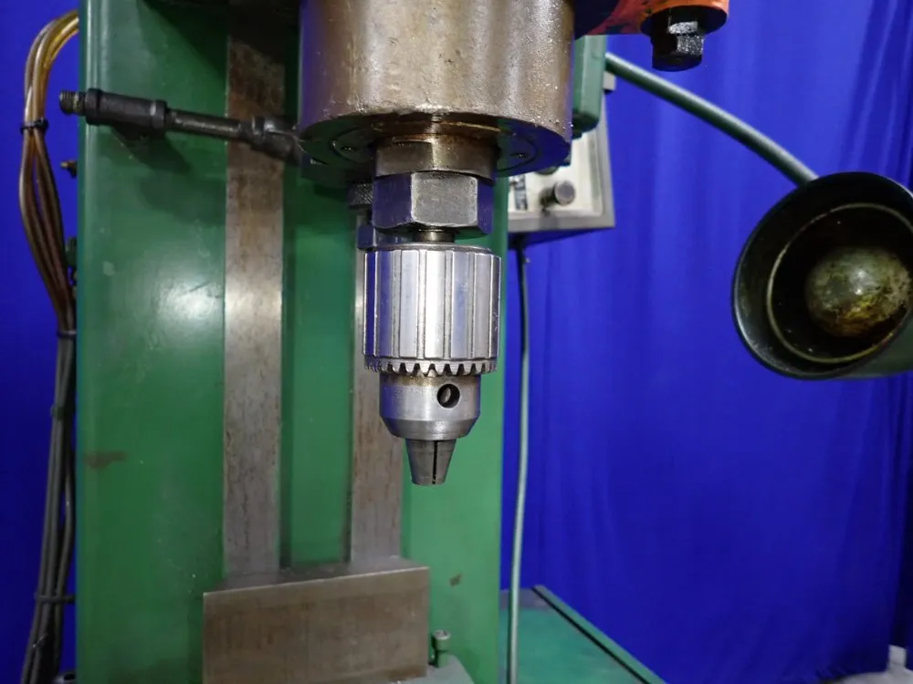 Snow Manufacturing Co 21"x13 1/2" Table Tapping Machine - Dr-3-r