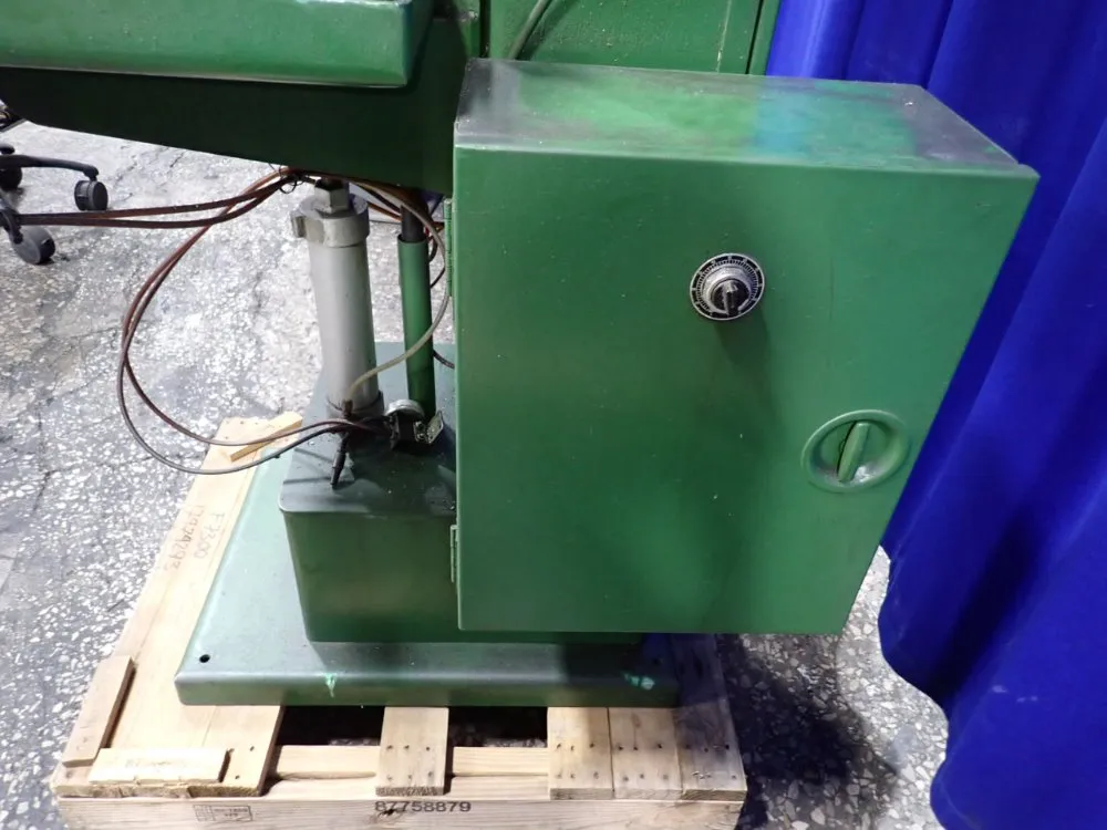 Snow Manufacturing Co 21"x13 1/2" Table Tapping Machine - Dr-3-r