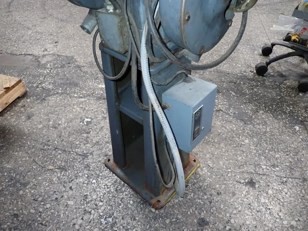 Black & Decker 10" Bench Grinder - 85