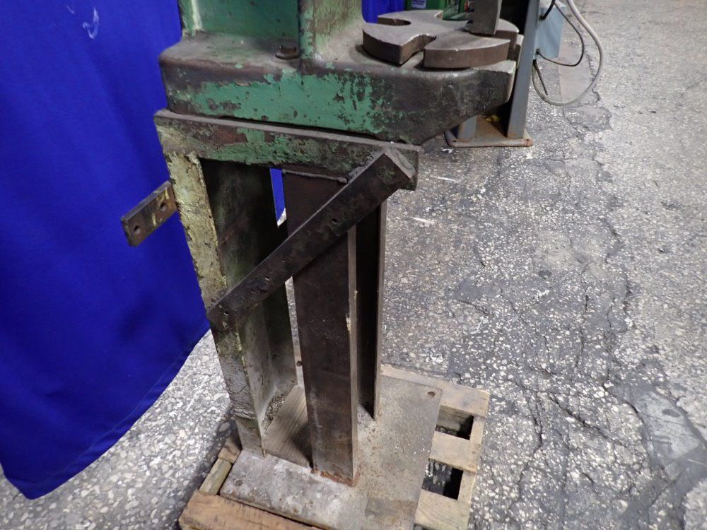 Atlas Arbor Press - 2