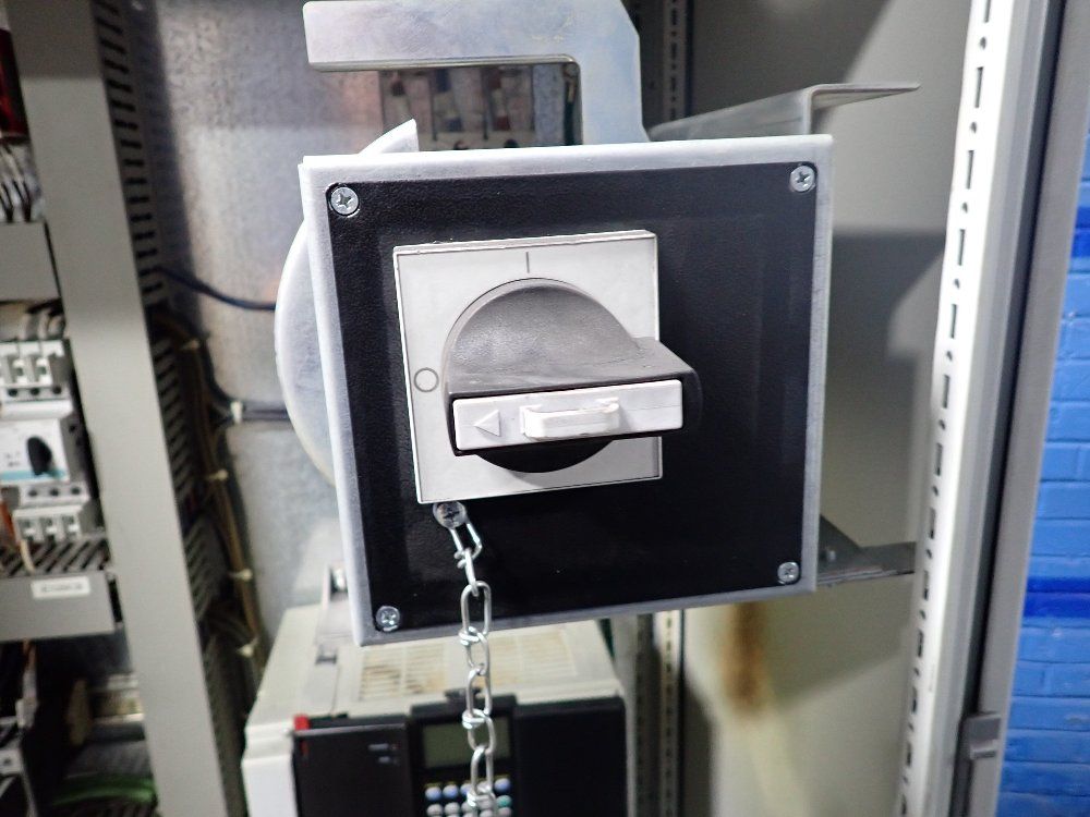 Rittal / Allen Bradley 13.6 Amps Tractor Vfd Panel Main Disc - Ha080lrm1