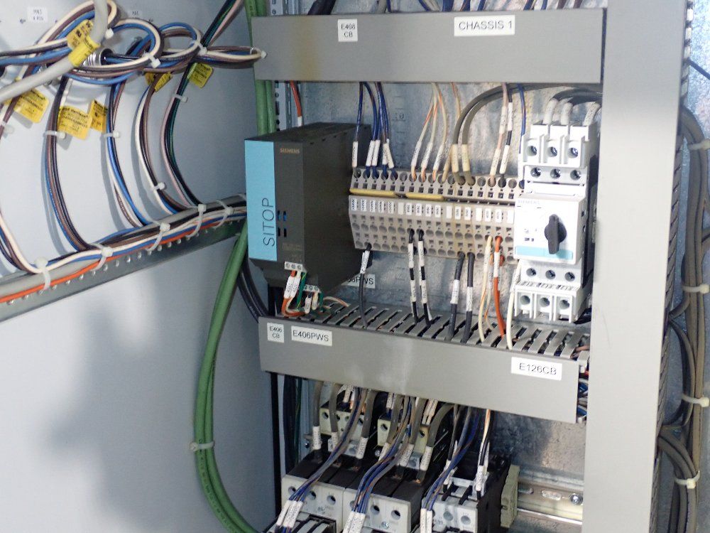 Rittal / Allen Bradley 13.6 Amps Tractor Vfd Panel Main Disc - Ha080lrm1