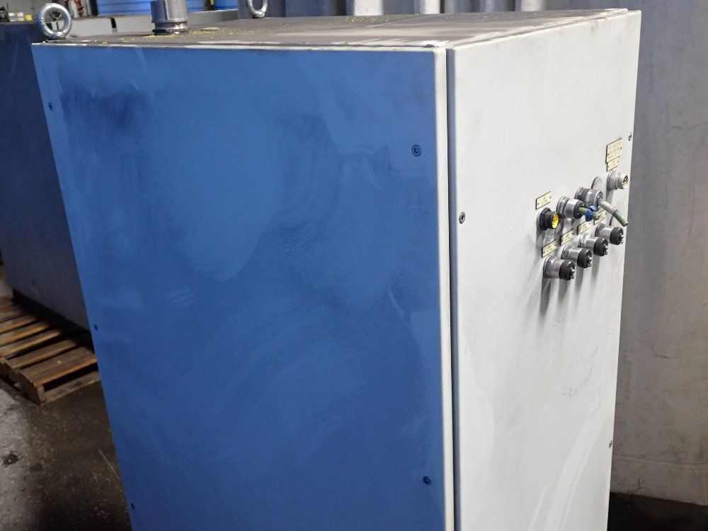 Rittal / Allen Bradley 13.6 Amps Tractor Vfd Panel Main Disc - Ha080lrm1