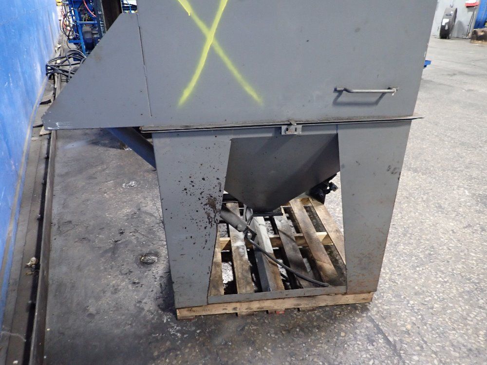 Econoline 39 1/2" X 39 1/2" X 31" Blast Cabinet