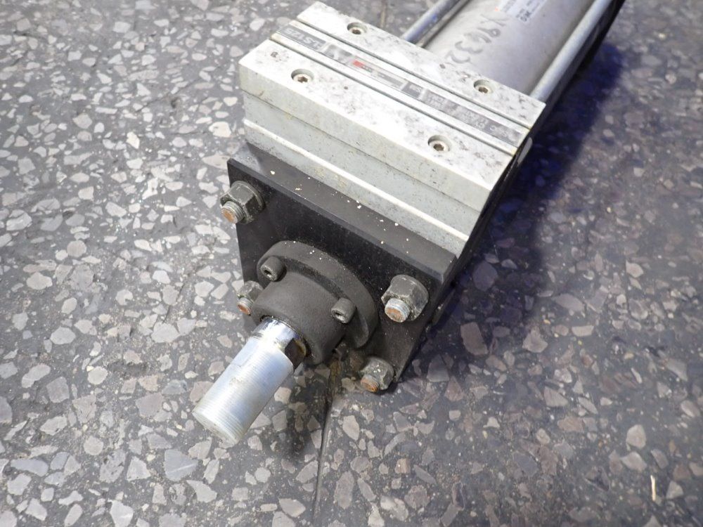 Smc Cylinder W/locking Mechanism - Cls125