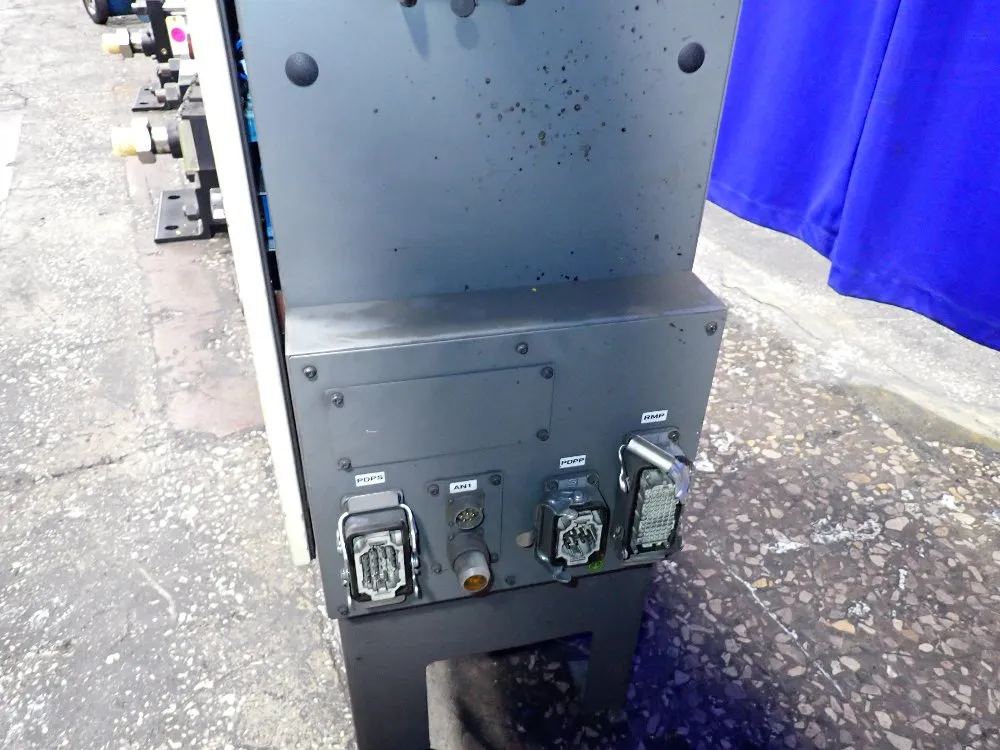 Fanuc Industrial Robot With Controller - A05b-2444-b050