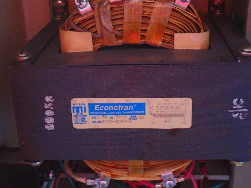 Bridgeport 42"x9" Vertical Mill