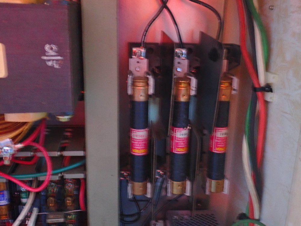 Bridgeport 42"x9" Vertical Mill