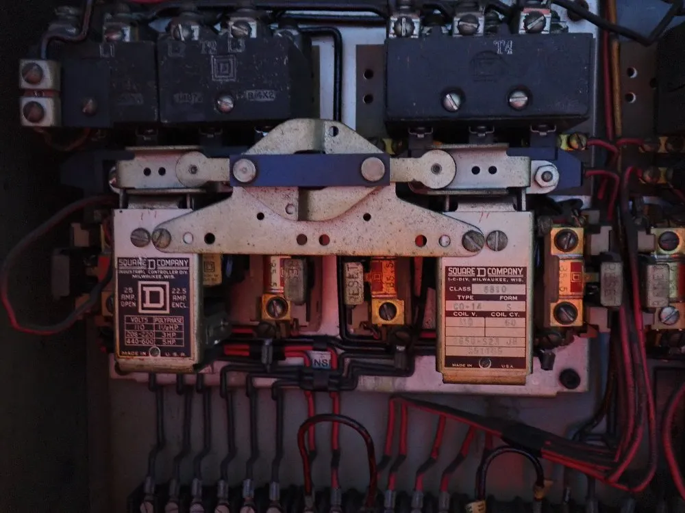 Thompson 18"x6" Surface Grinder