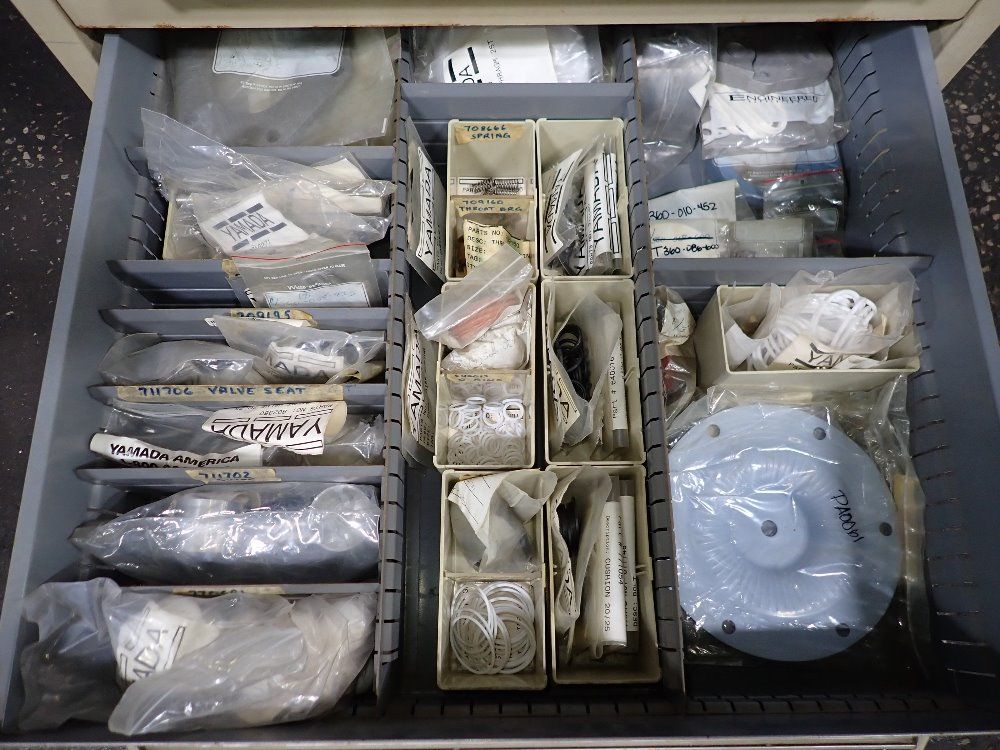 Stanley 8 Drawers/25 1/2" X 25 1/2" Vidmar Cabinet W/pump Supply Parts