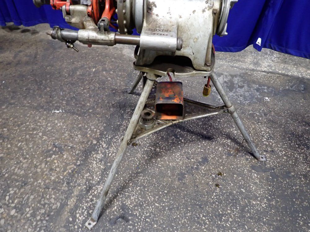 Ridgid 2 1/2" Threading Machine - 300