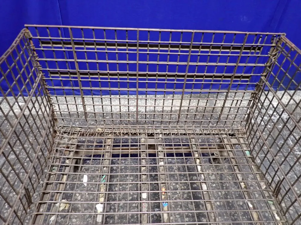 45"x38" Collapsible Wire Basket