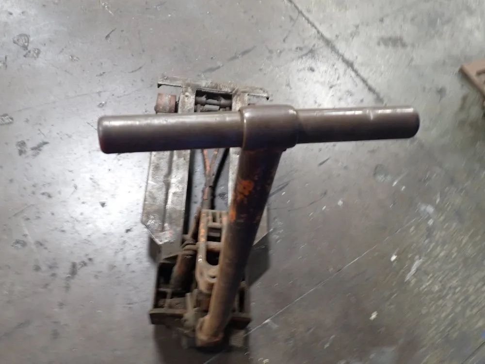 Lewis Shepard 2500 Lbs Pallet Jack - 6-36