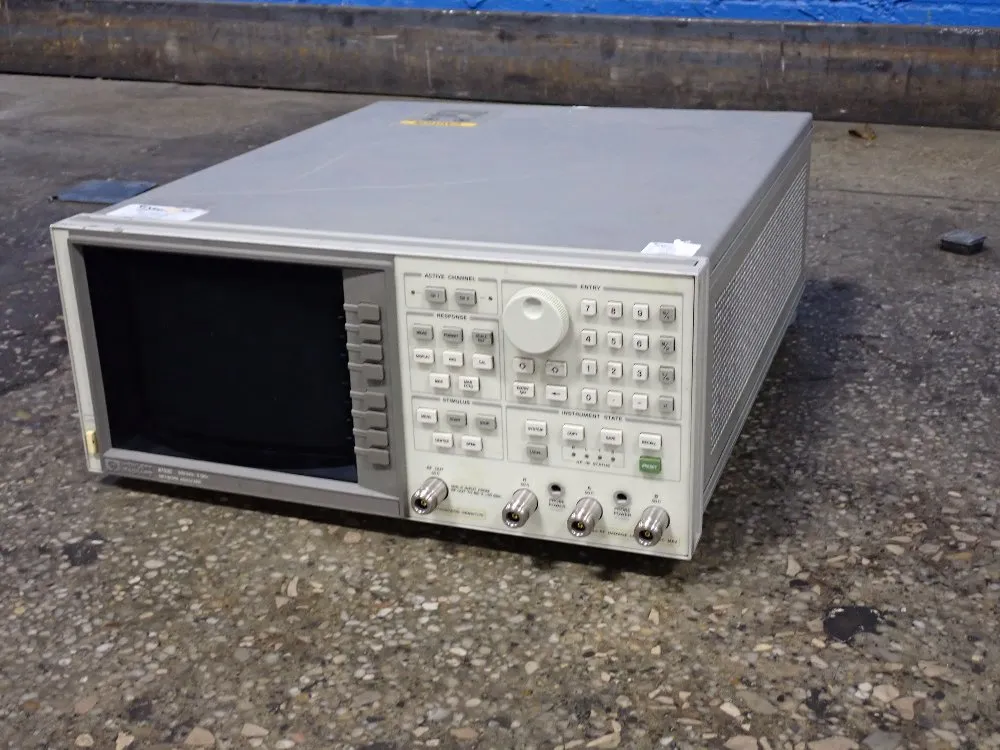 Hewlett Packard Network Analyzer - 8753c