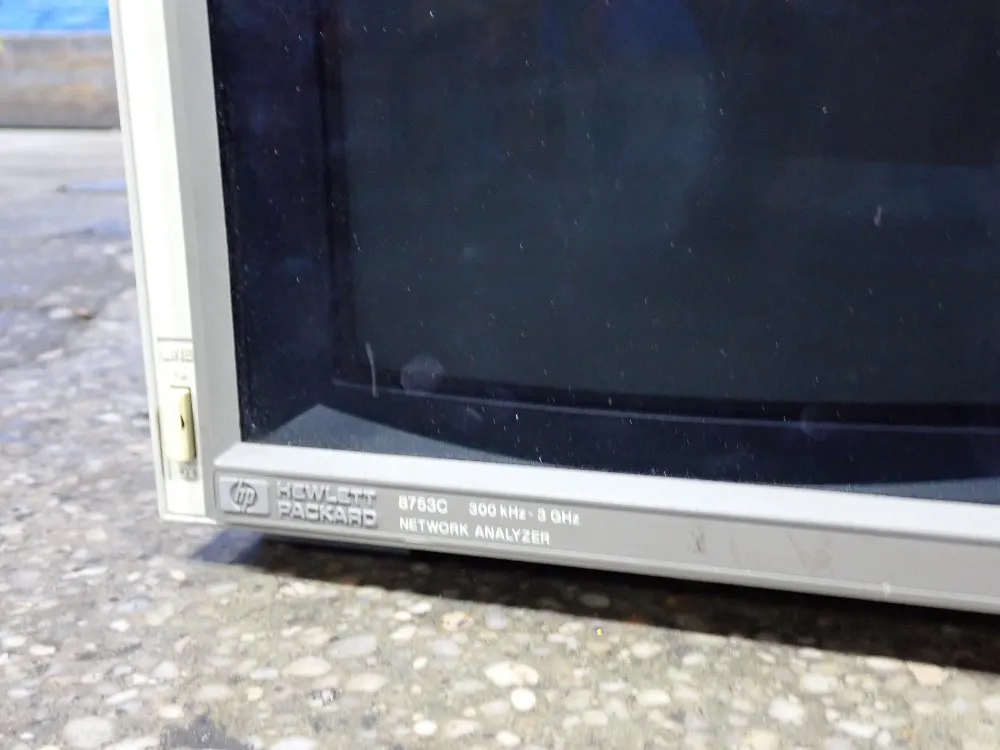Hewlett Packard Network Analyzer - 8753c