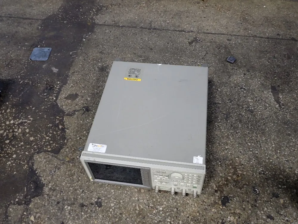 Hewlett Packard Network Analyzer - 8753c