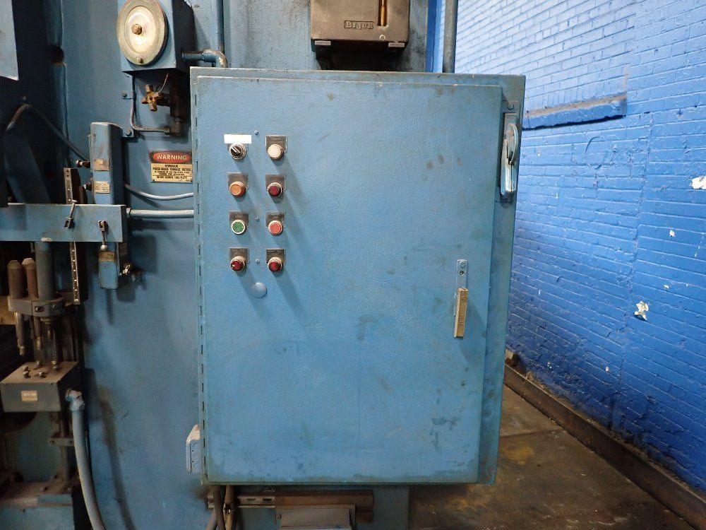 Chicago 200 Ton X 150 1/2" Press Brake - 200-f-10