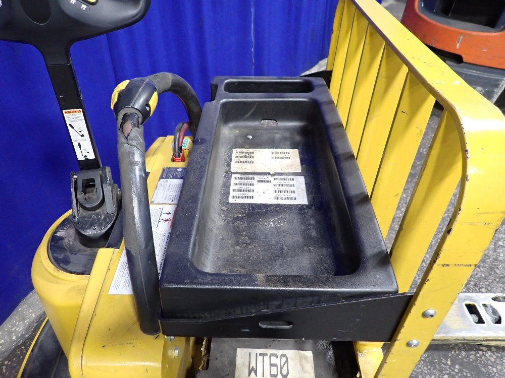 Yale 6000 Lbs Electrical Pallet Jack - Mpe060len24t2748