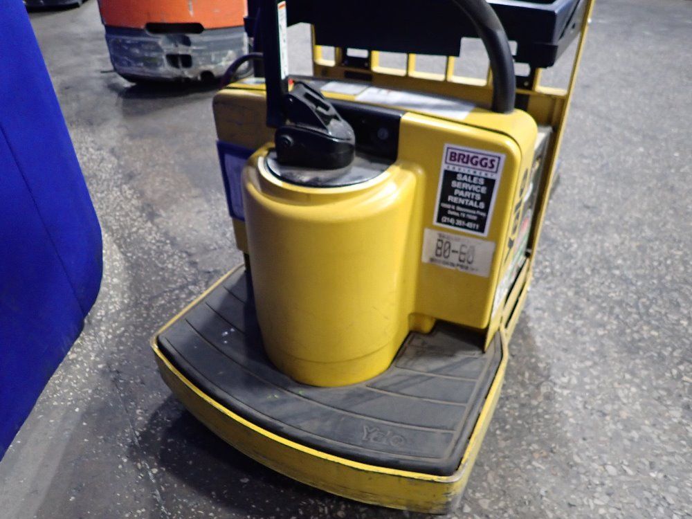 Yale 6000 Lbs Electrical Pallet Jack - Mpe060len24t2748