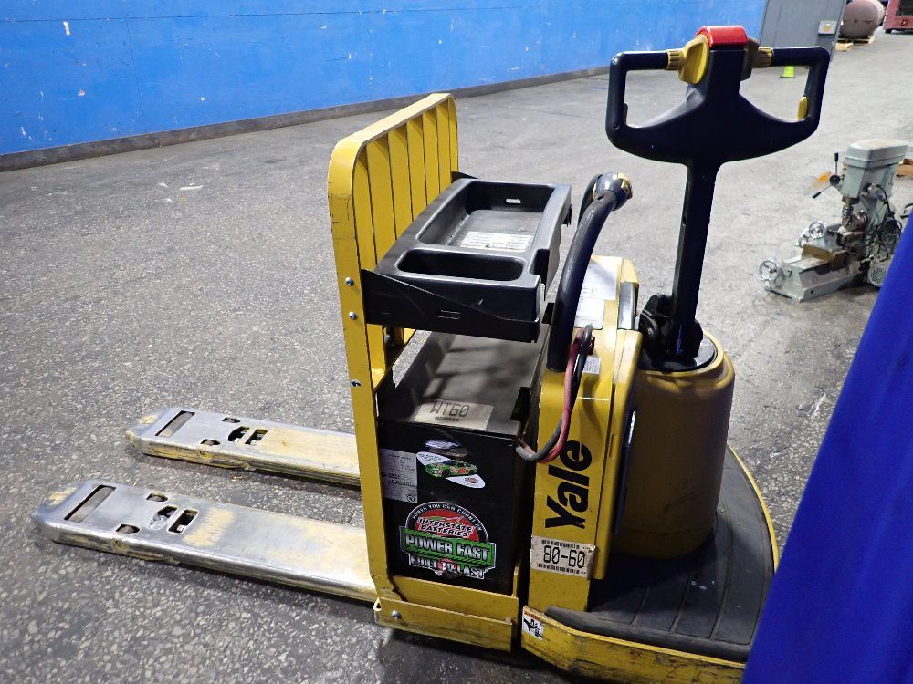 Yale 6000 Lbs Electrical Pallet Jack - Mpe060len24t2748