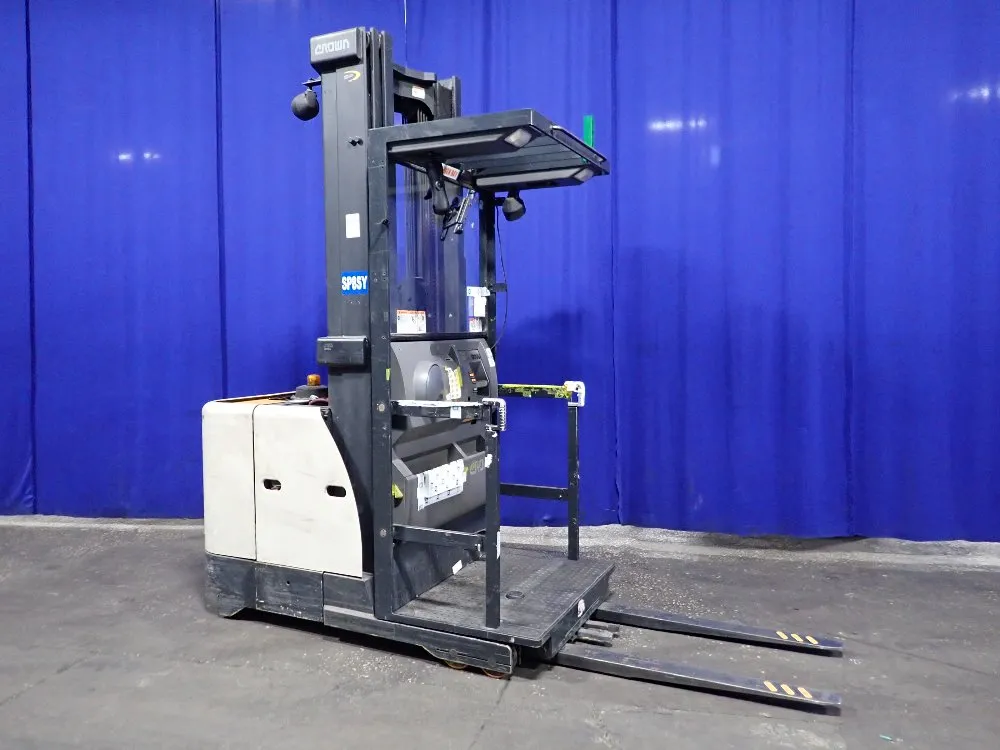 Crown 2900 Lbs Electric Standup Forklift - 3400 Series