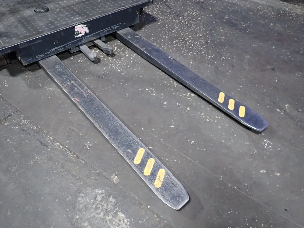 Crown 2900 Lbs Electric Standup Forklift - 3400 Series