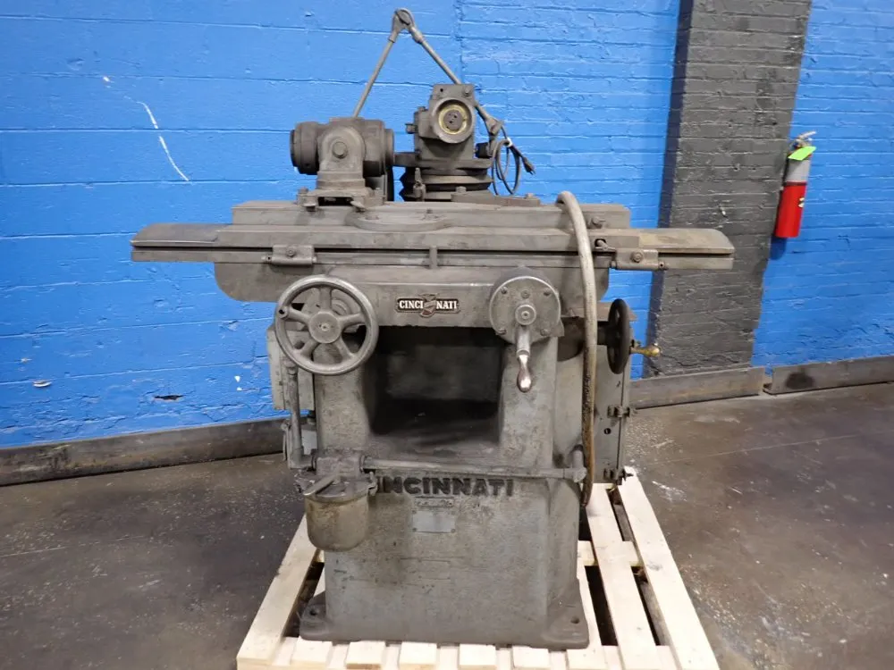 Cincinnati Milling Machine Co 36"x5" Tool Grinder